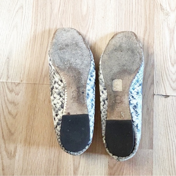 Tory Burch Women’s Chelsea Snakeskin Flats - Picture 4 of 7